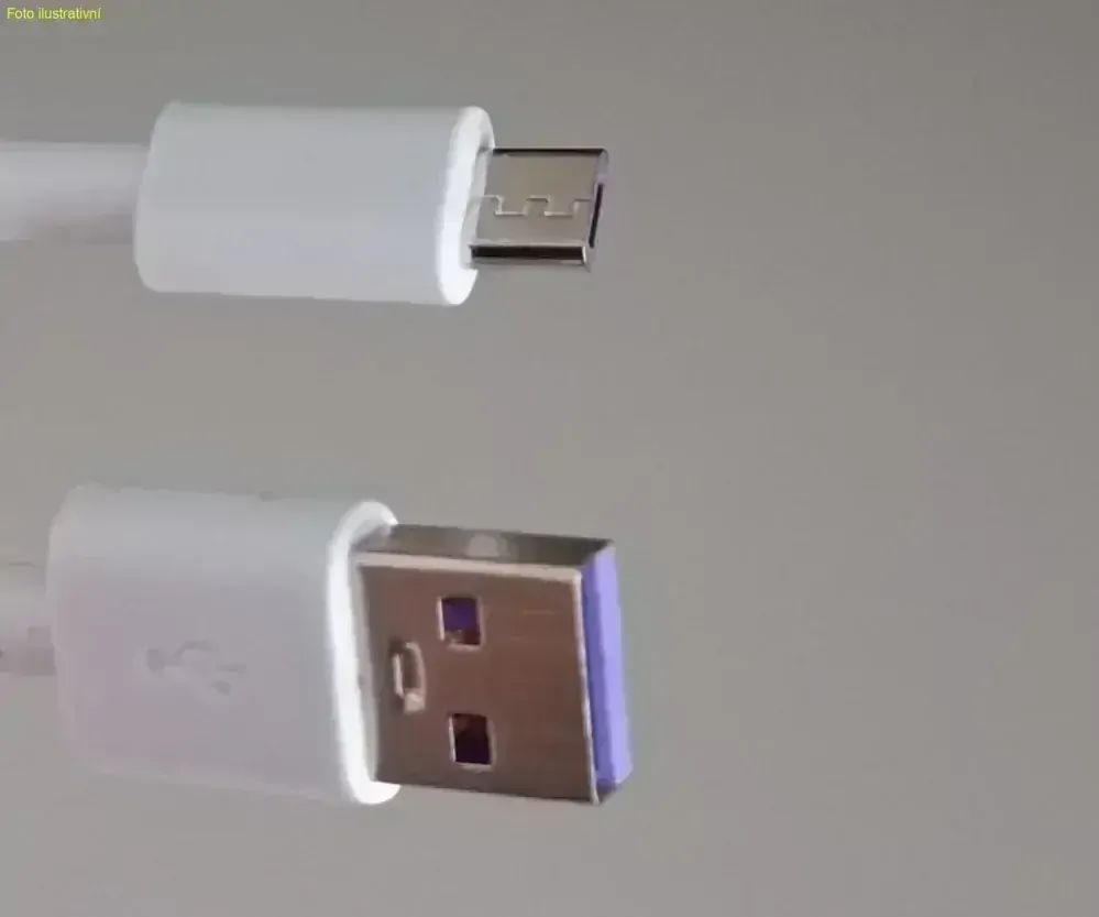Kvalitní datový Micro USB kabel k ovladači 1 m